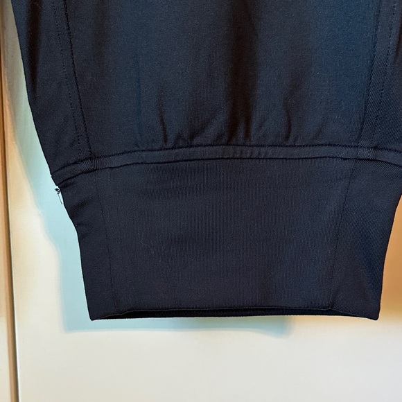 NWT Lululemon Athletica Jogger Crop - Picture 4 of 7